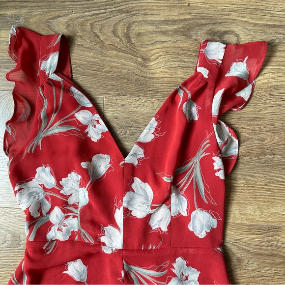 Urban Outfitters Kimchi Blue Floral Red & White Flowy Romper Size 0 - Picture 3 of 8